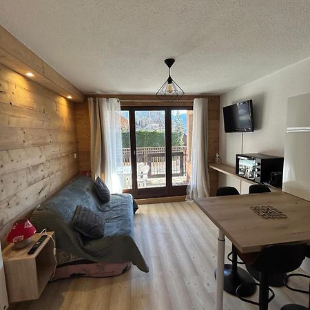 Chaleureux Appartement Moderne Briançon Exteriör bild