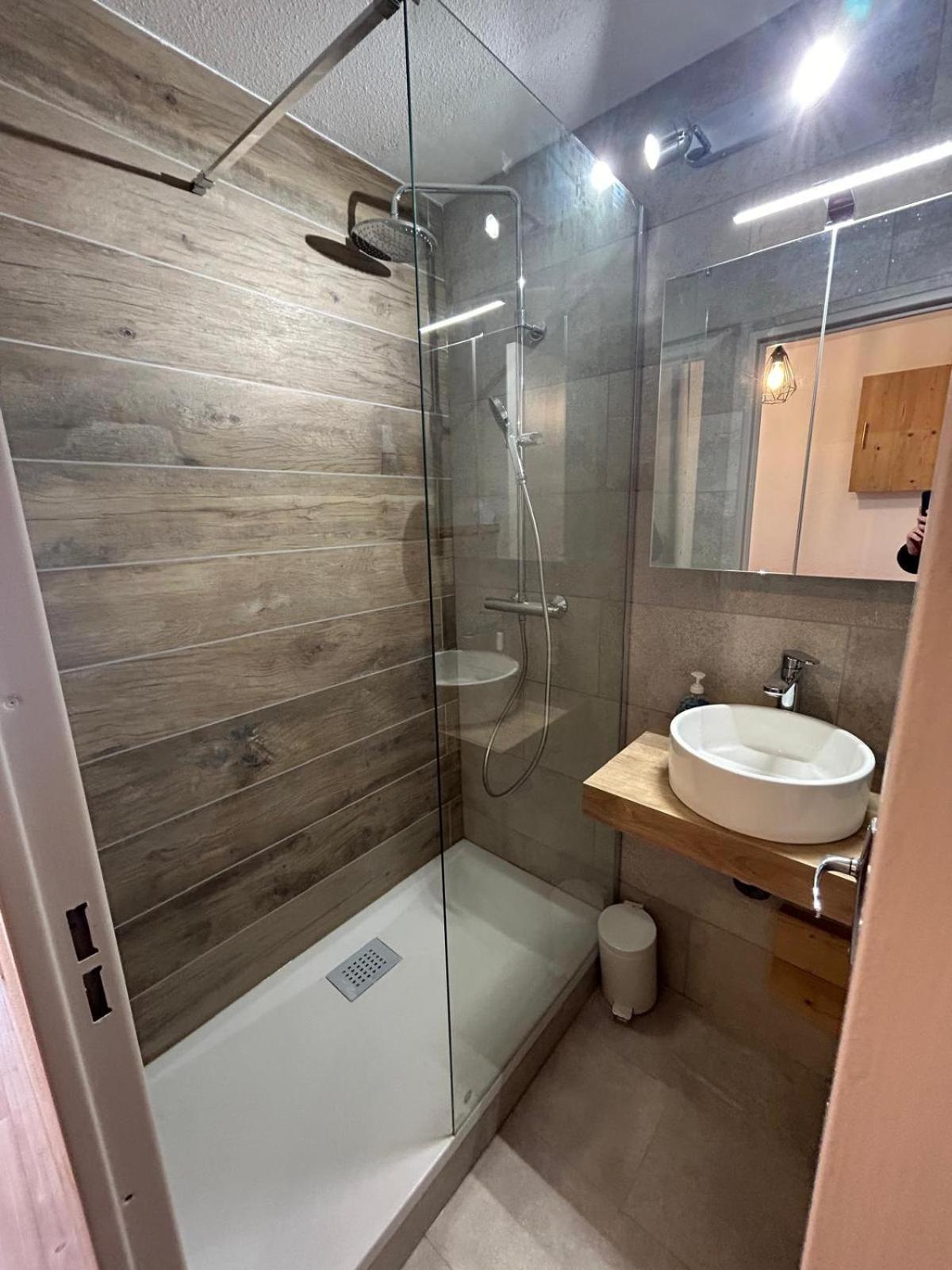 Chaleureux Appartement Moderne Briançon Exteriör bild